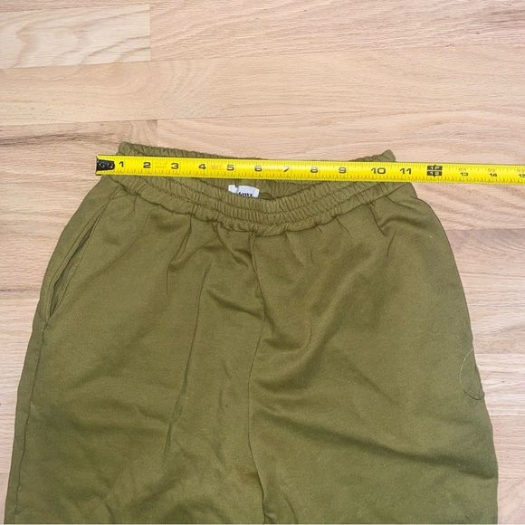 Revolve Superdown Olive Sweatpants NWOT - Picture 4 of 9